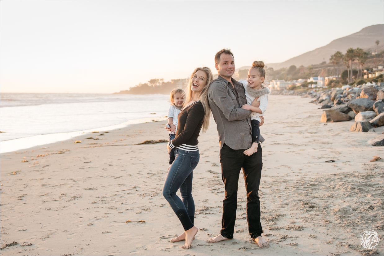 Yana's Photos - Los Angeles Family Beach Photographer